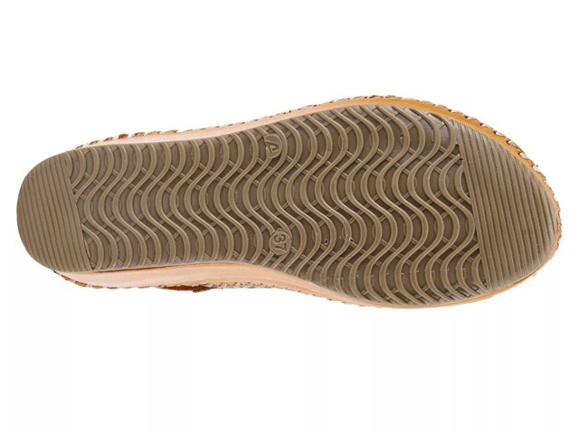 Bohemianish Wedge Sandal