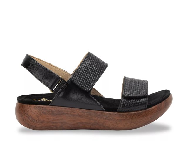 Bailee Wedge Sandal
