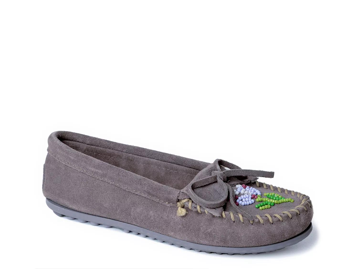 Minnetonka Ziigwan Waabigwan Slipper | Women's | Grey | Size 6 | Flats | Slippers