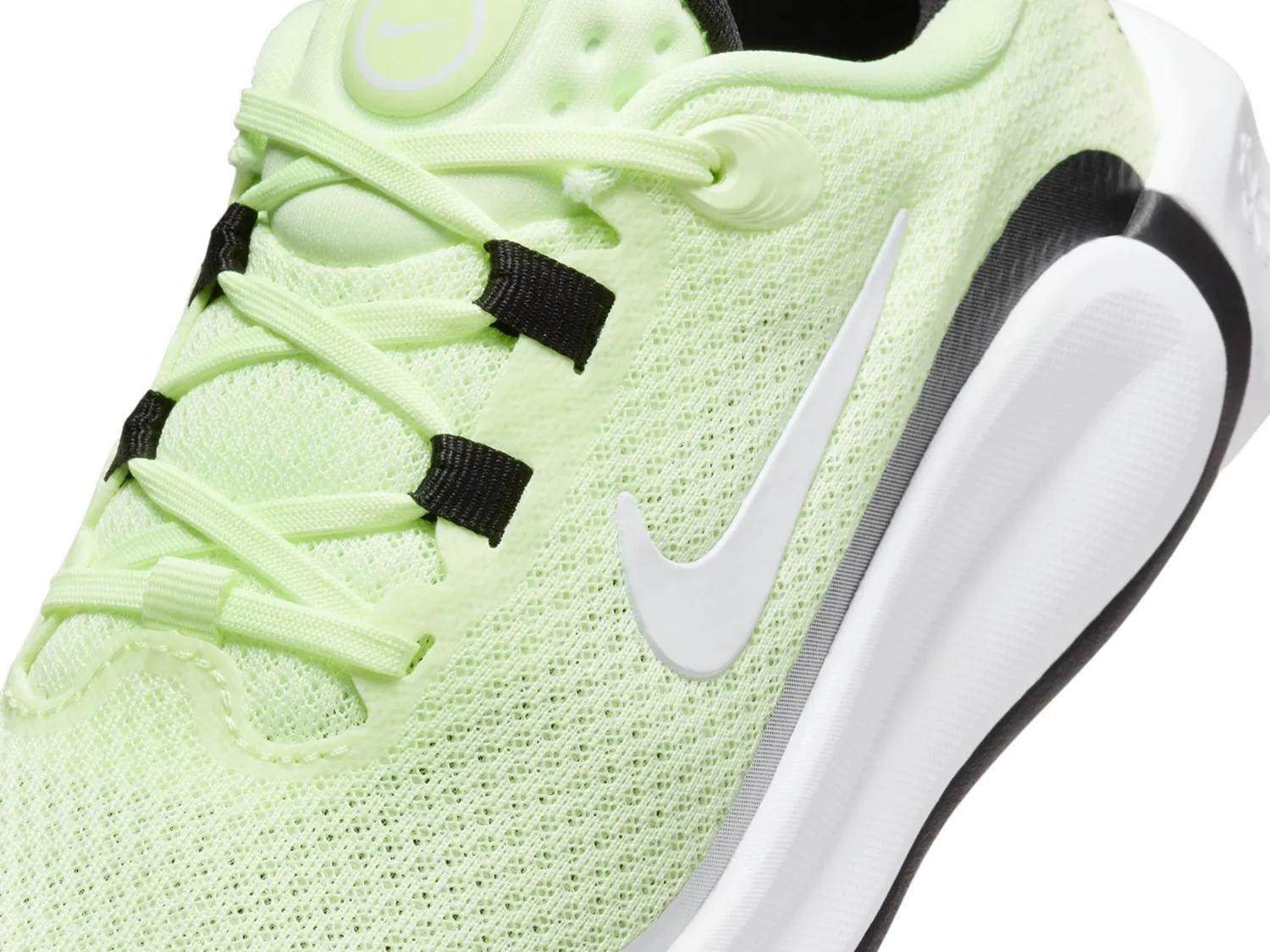 Infinity Flow Sneaker