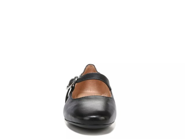 Kelly Mary Jane Flat