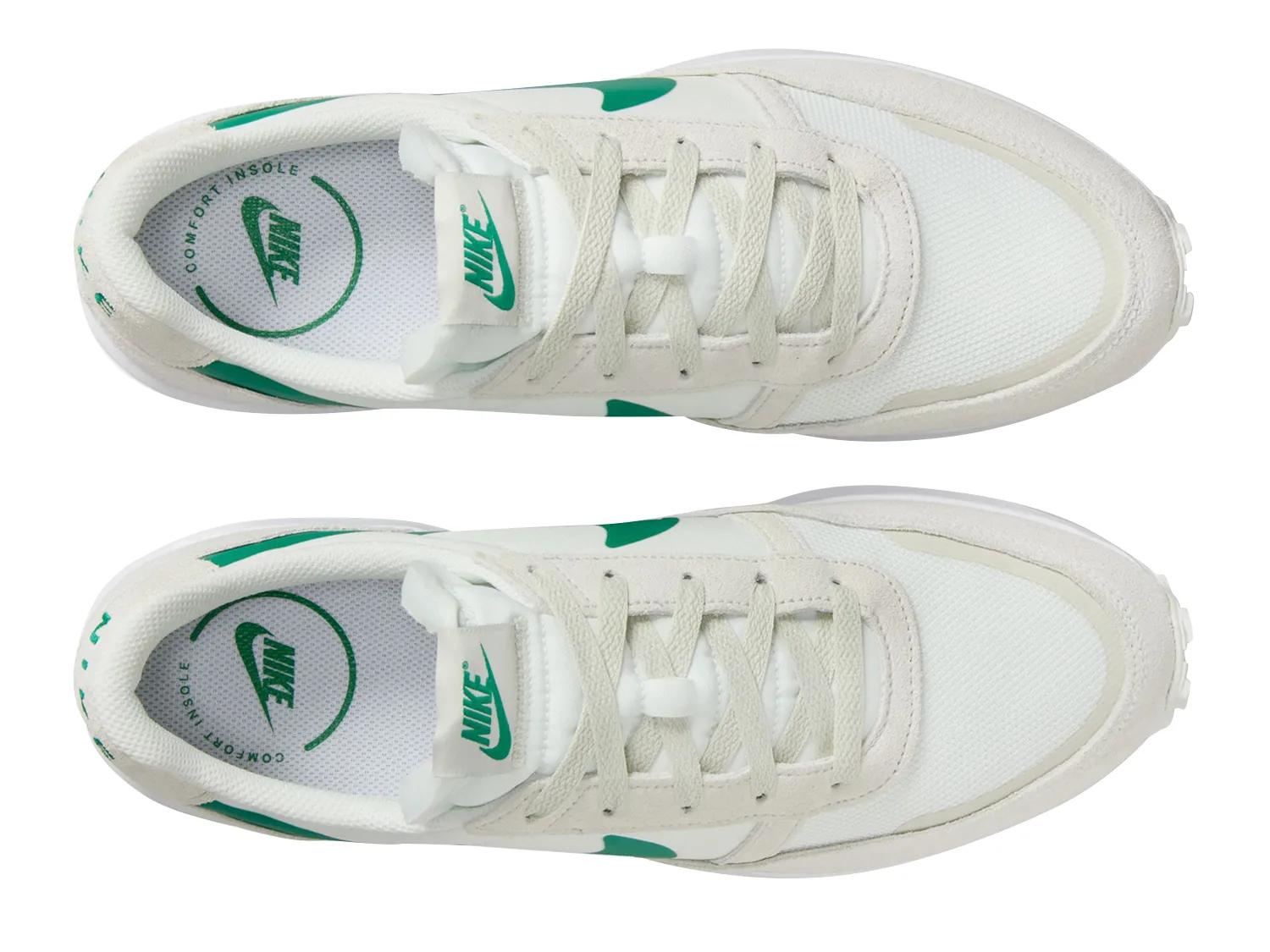 Waffle Debut Running Shoe