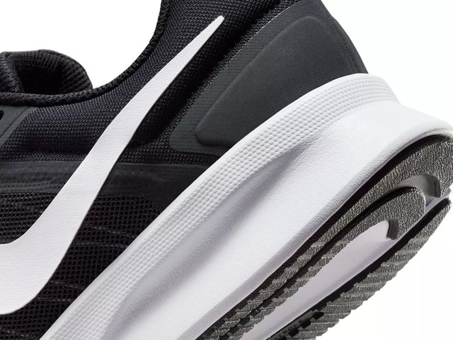 Nike Run Swift 3 Black And White Men\'s Road Running Shoes Size 10 Nike Run Swift 3 Running Shoe - Men main image 4