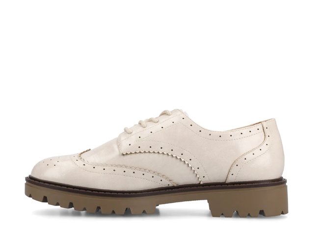 Claudiya Wingtip Oxford