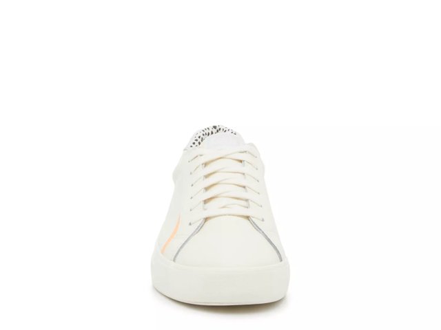 Pursuit Sneaker - Women's