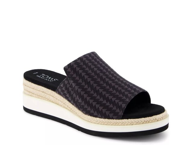 Margot Wedge Sandal - Women's