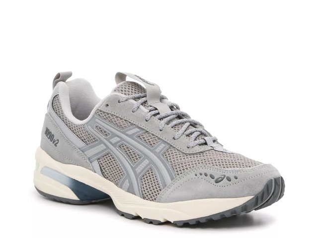 1090 v2 Sneaker - Men's