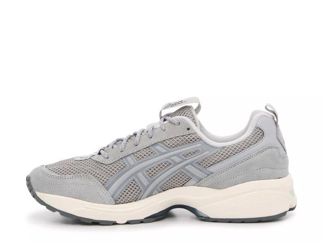 1090 v2 Sneaker - Men's