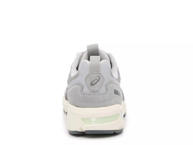 1090 v2 Sneaker - Men's