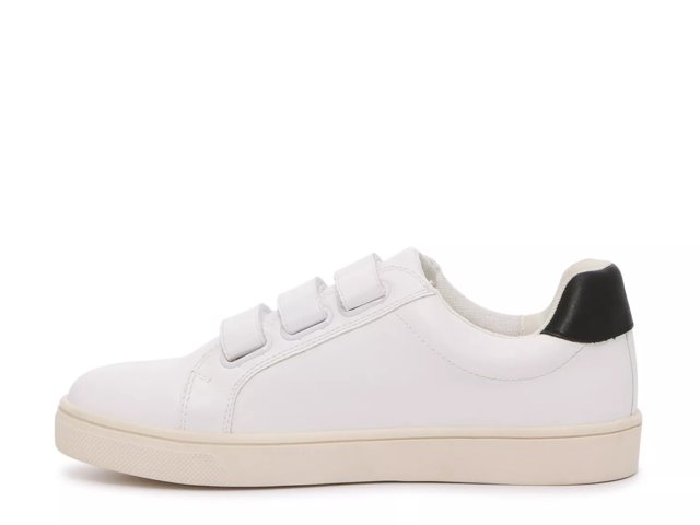 Izzie Sneaker - Women's