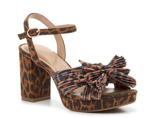 Click to shop women's clearance dress shoes at DSW Designer Shoe Warehouse