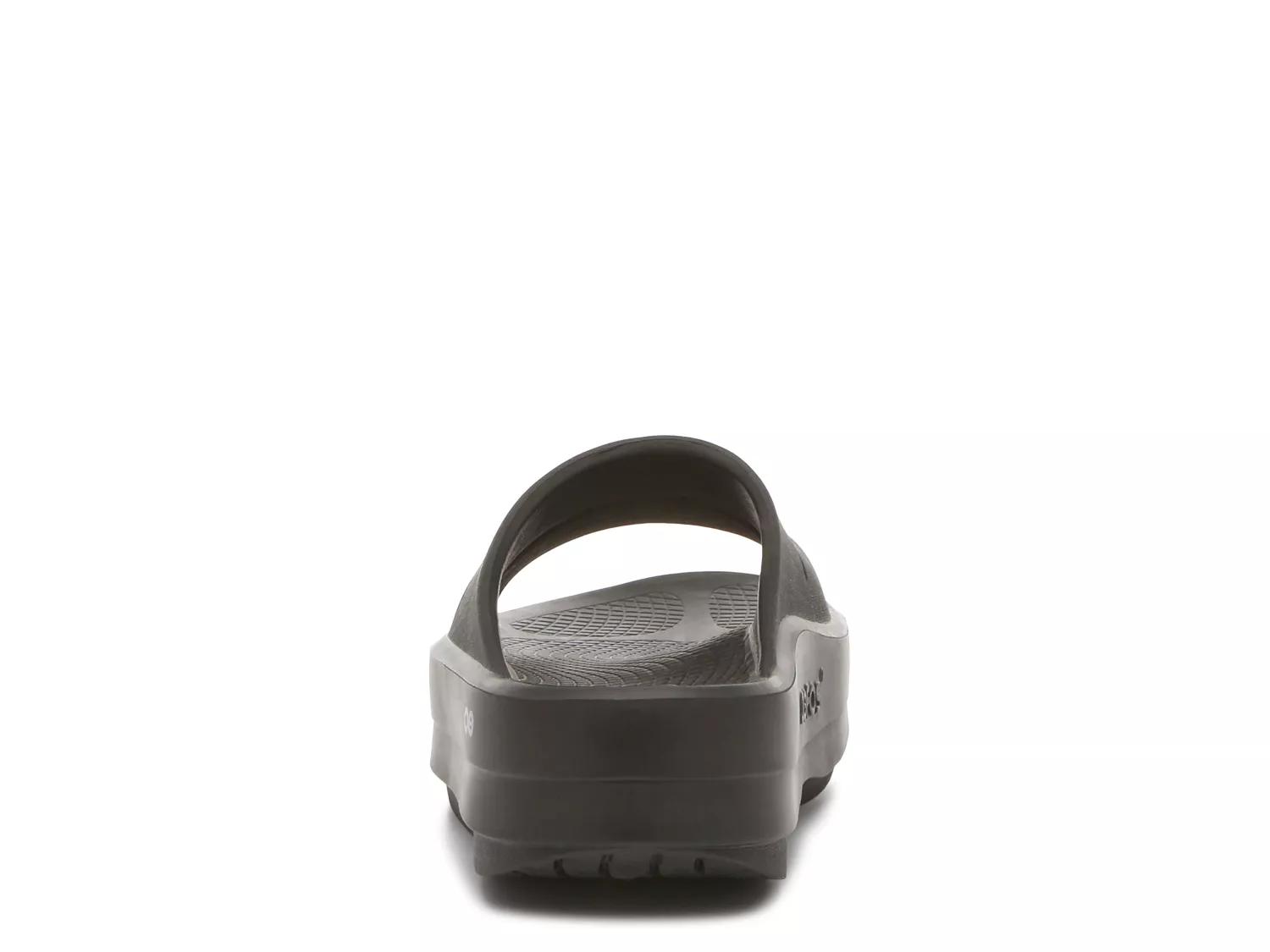 OOFOS OOmega OOahh Wedge Sandal - Women's - Free Shipping | DSW