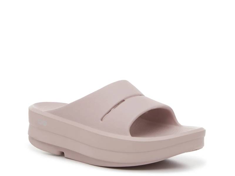 OOmega OOahh Wedge Sandal - Women's