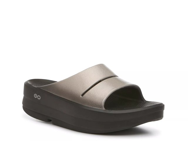 OOmega OOahh Wedge Sandal - Women's