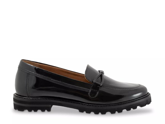 Fiora Loafer