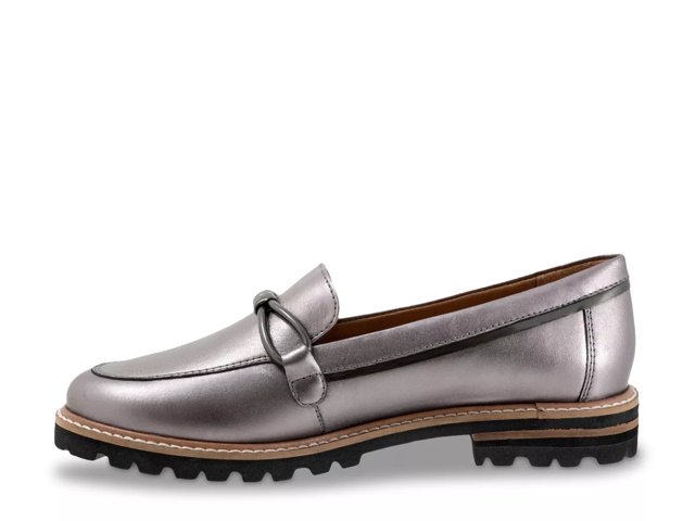 Fiora Loafer