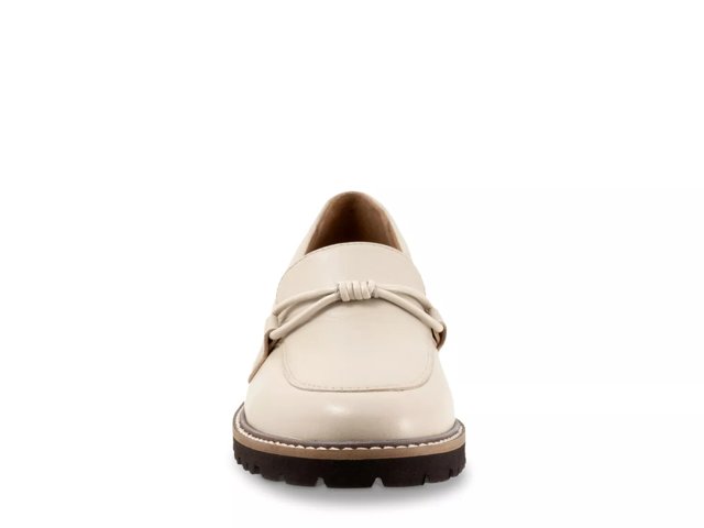 Fiora Loafer