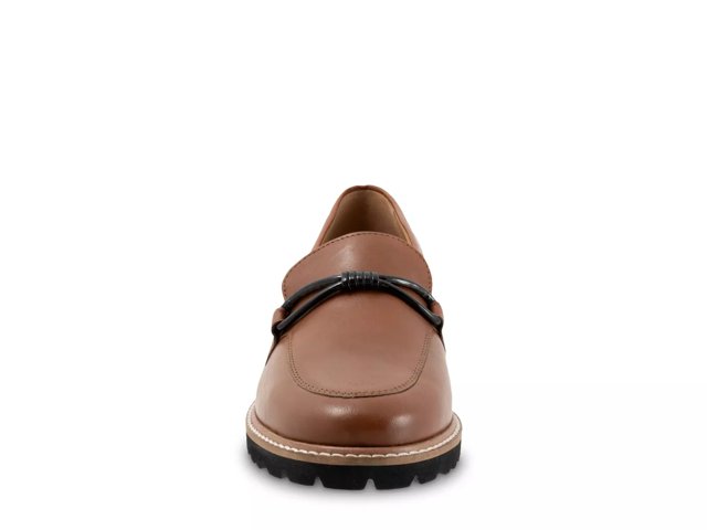 Fiora Loafer