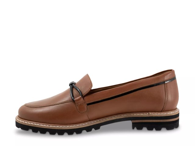 Fiora Loafer