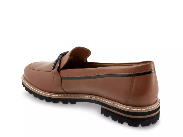 Fiora Loafer