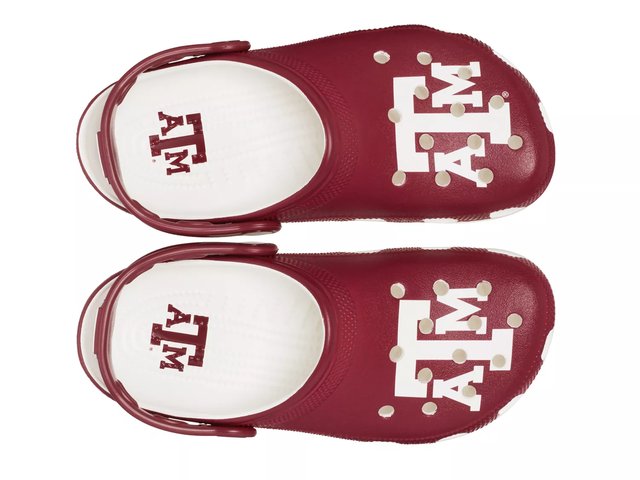 Crocs College Texas A&M Classic Clog - Free Shipping | DSW display picture 3