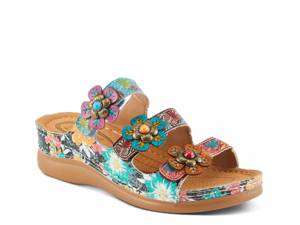 Click to shop women's Comfort Sandals at DSW Designer Shoe Warehouse.