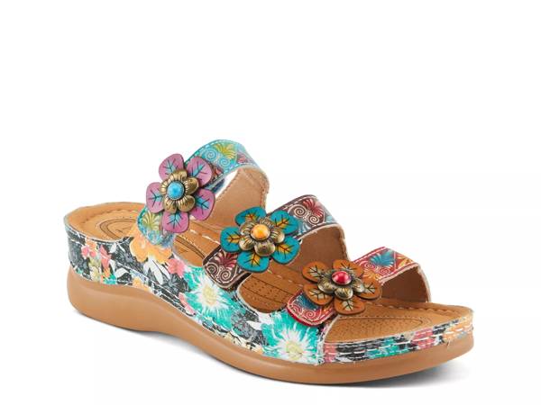 Click to shop women's Comfort Sandals at DSW Designer Shoe Warehouse.