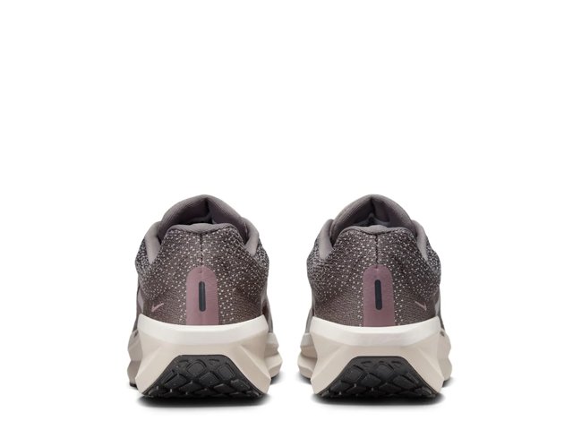 Winflo 11 Running Shoe - Men's