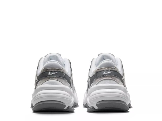 AL8 Sneaker - Women's