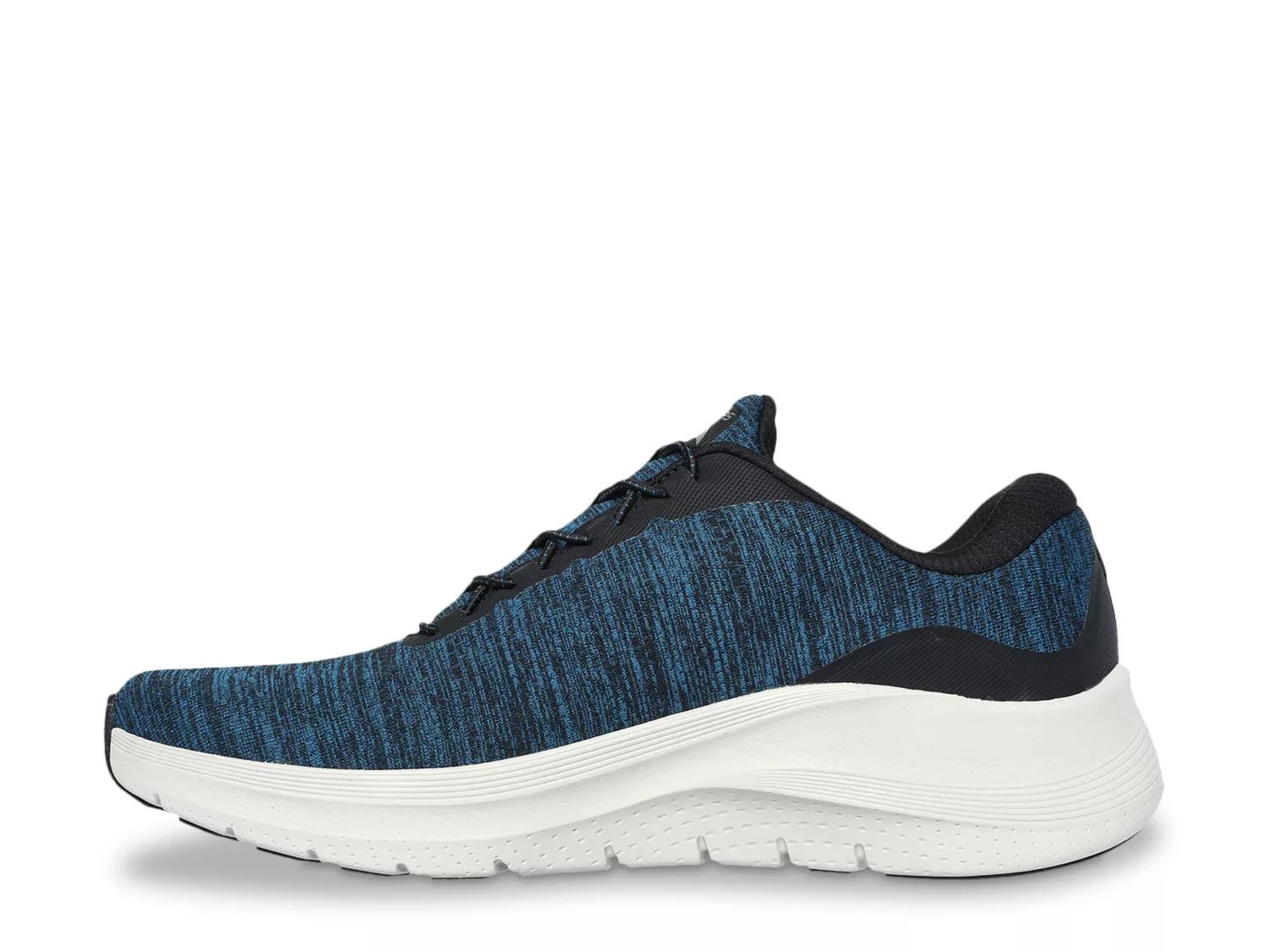 Arch Fit 2.0 Upperhand Sneaker - Men's
