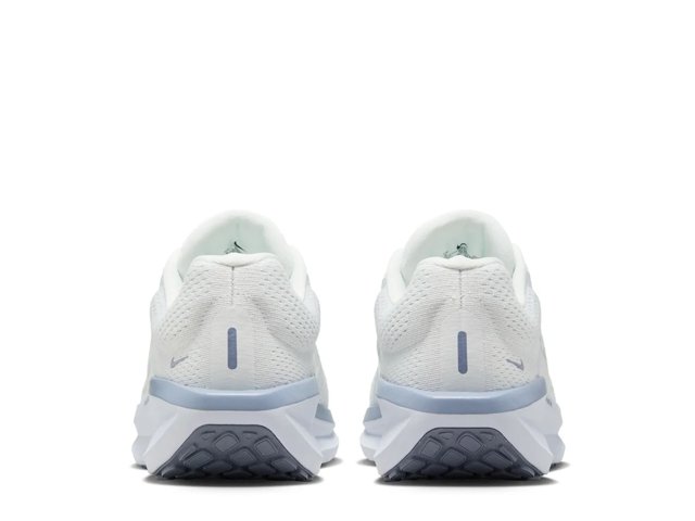 Winflo 11 Running Shoe - Women's