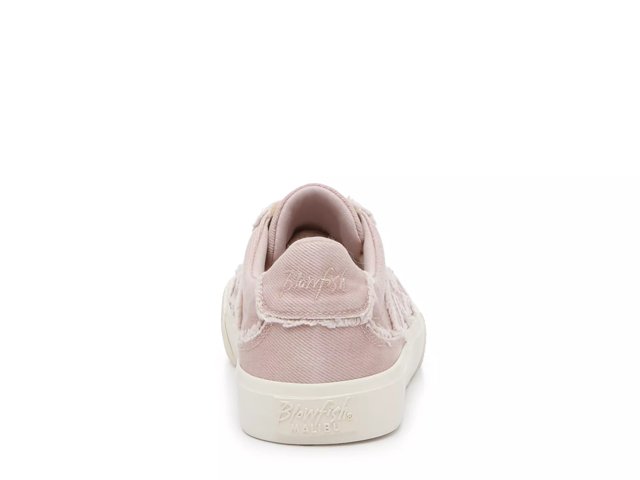 Vaporize Sneaker - Women's