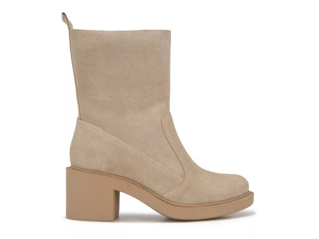 Gloria Chelsea Bootie