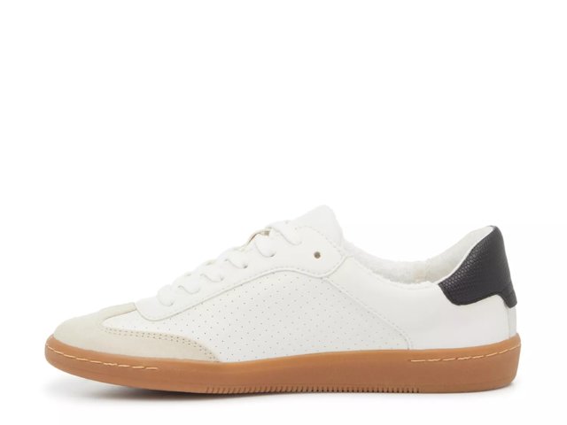 Nadia Sneaker - Women's