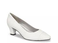 Datia Pump White view