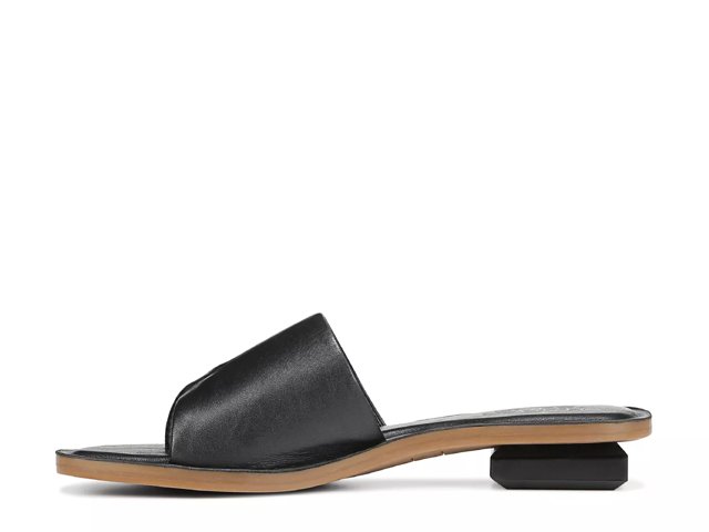 Peggy Sandal