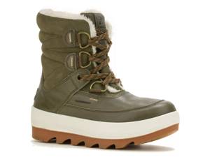 Click to shop women's insulated snow & winter boots at DSW Designer Shoe Warehouse.