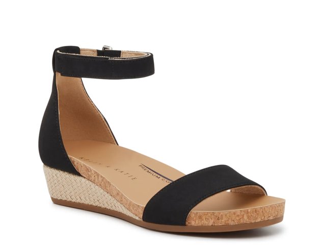 Neriah Sandal