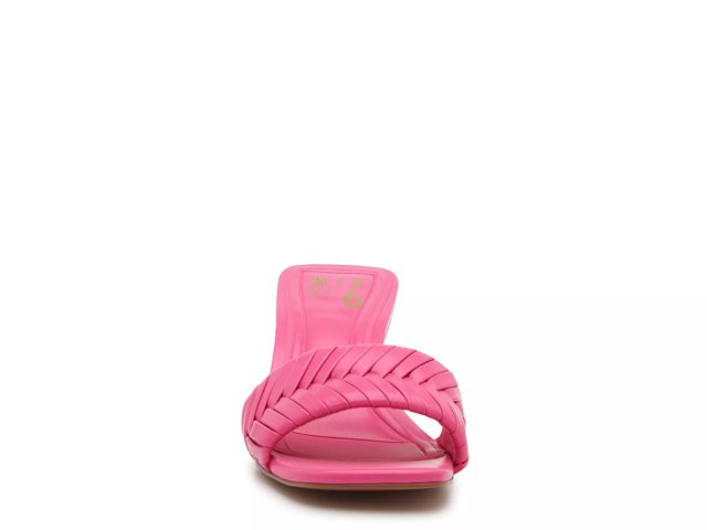 Angeen Sandal