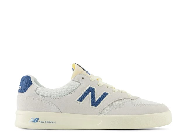 CT300 v3 Court Sneaker - Women's