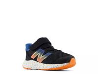 Fresh Foam Arishi v4 Sneaker - Kids' Black/Blue view