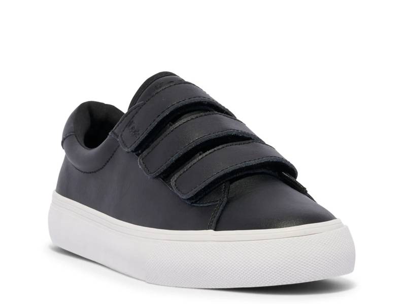 Jump Kick V Sneaker - Women's