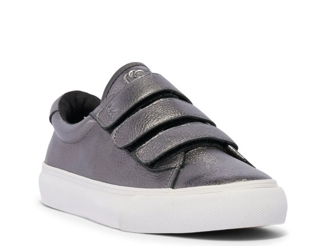 Jump Kick Sneaker - Women's