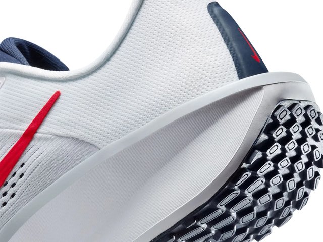Nike Quest 6 Running Shoe - Men display picture 1