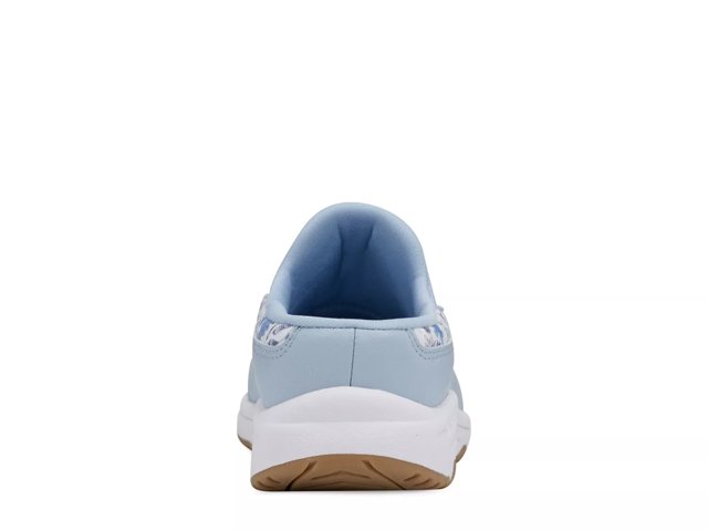 SE Travel Time Slip-On Sneaker