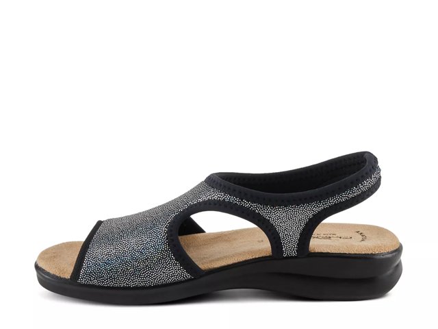 Nyaman Sandal
