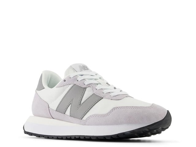 237 Sneaker - Women's