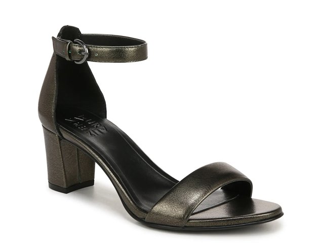Vera Sandal