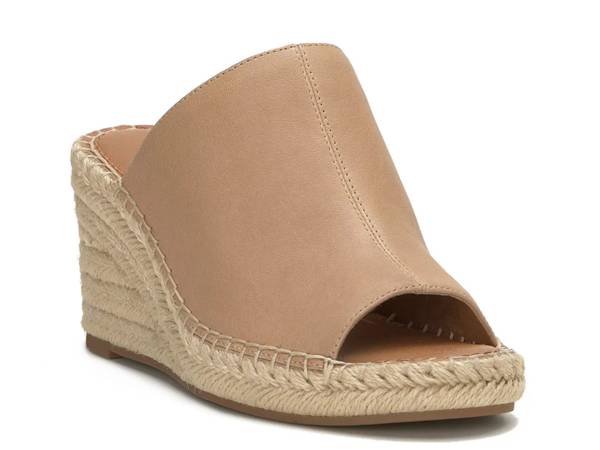 Click to shop women's wedge sandals at DSW Designer Shoe Warehouse.