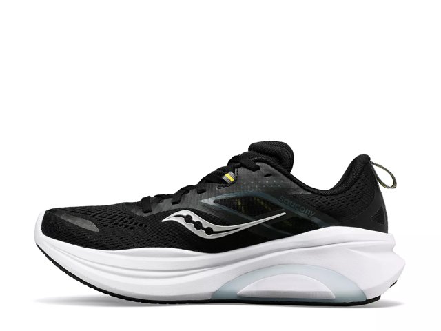 Omni 22 Running Shoe - Women's
